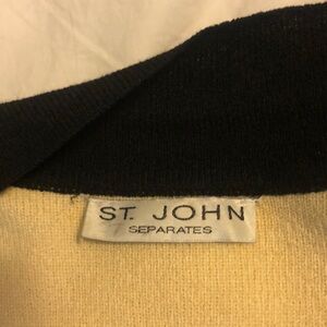 St John cream/yellow with black trim